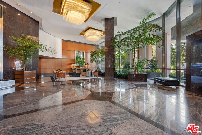 Building Photo - 10490 Wilshire Blvd