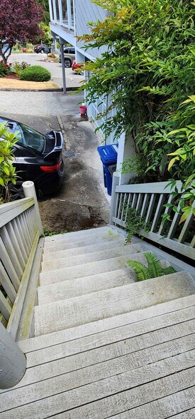 Building Photo - 5111 23rd Ave W