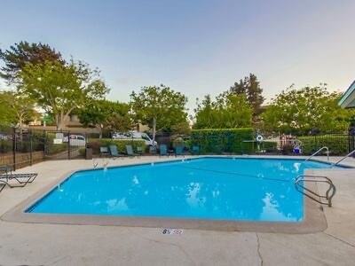 Building Photo - 2742 Meadow Lark Dr