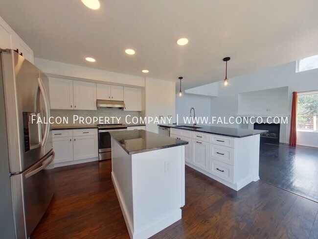 Building Photo - 1111 Mt Estes Dr