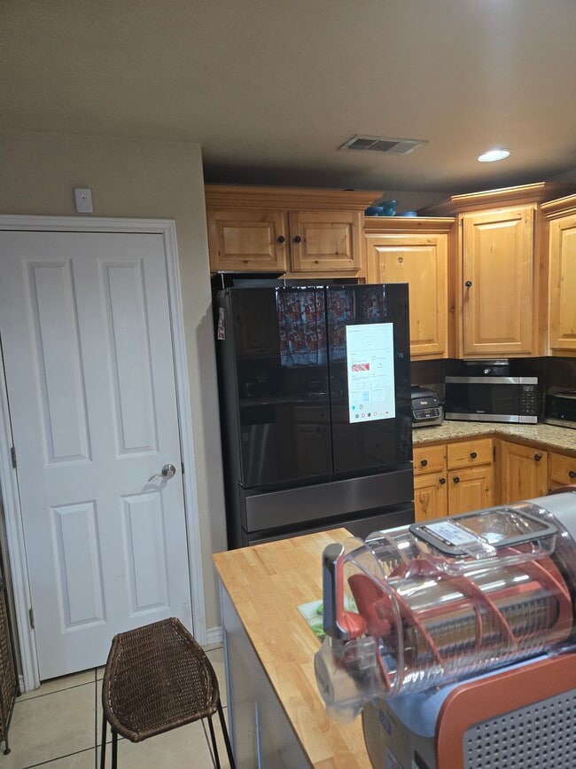 Building Photo - 3408 Lauren St