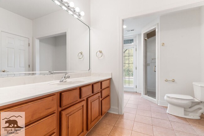 Building Photo - South AVL - Grand Residence in The Cotswol...