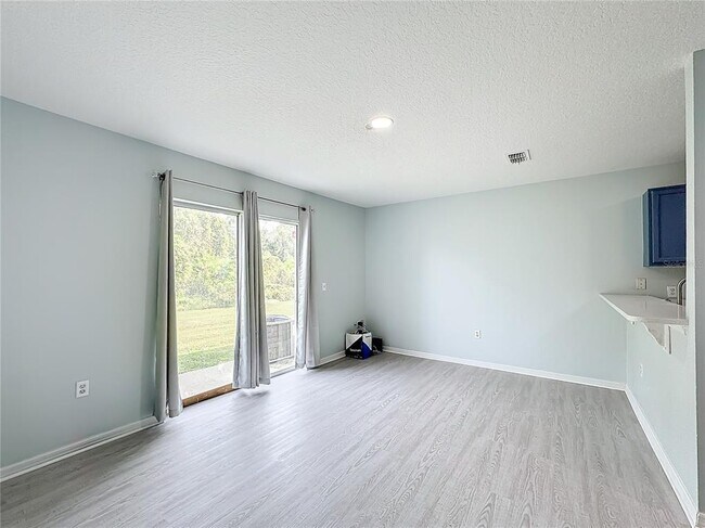 Building Photo - 249 Royal Palm Dr