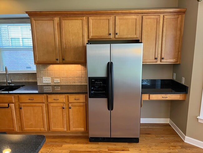 Building Photo - 4 Bed, 3.5 Bath Home w/  3 Car Garage in Williamson Co