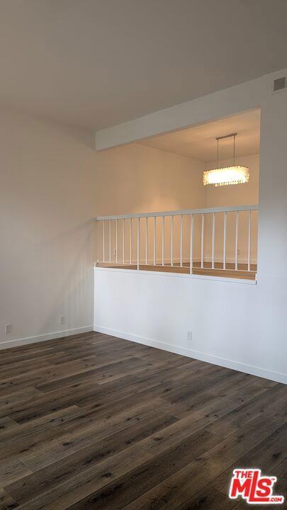 Building Photo - 1660 Palisades Dr
