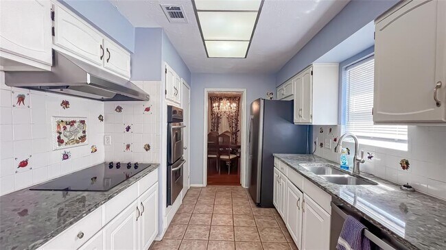 Building Photo - 9206 Hendon Ln
