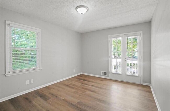 Building Photo - 703 Navaho Ct