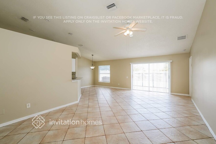 Building Photo - 12520 Dawn Vista Dr