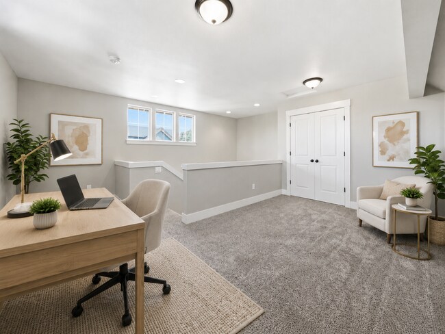Building Photo - 3 Bed, 2.5 Bath Townhome Centrally Located– Bend, OR