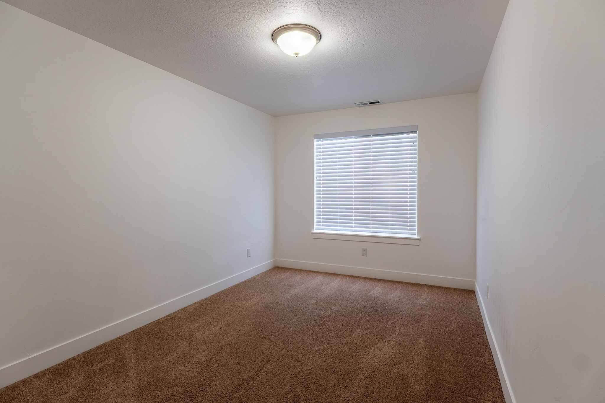 Building Photo - 3955 W 740 N