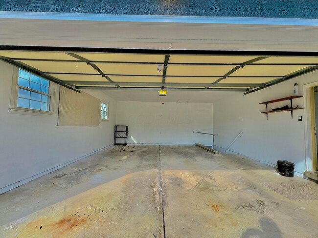 Building Photo - 3380 Tschopp Rd NE