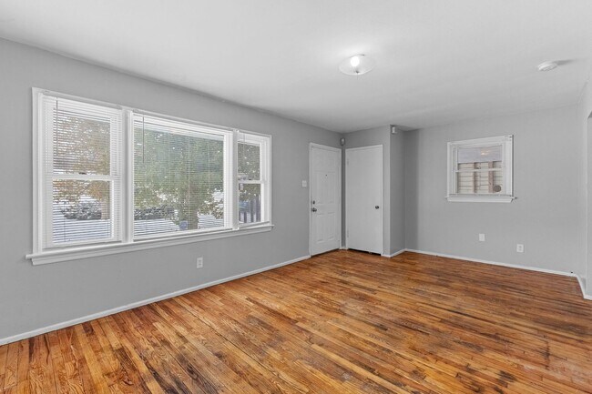 Building Photo - 8433 1st St