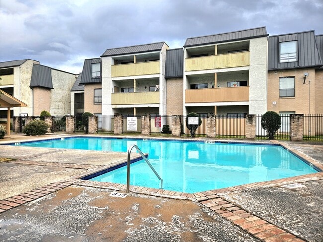 Building Photo - 8421 Hearth Dr