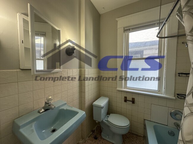 Building Photo - 2206 N 11th St