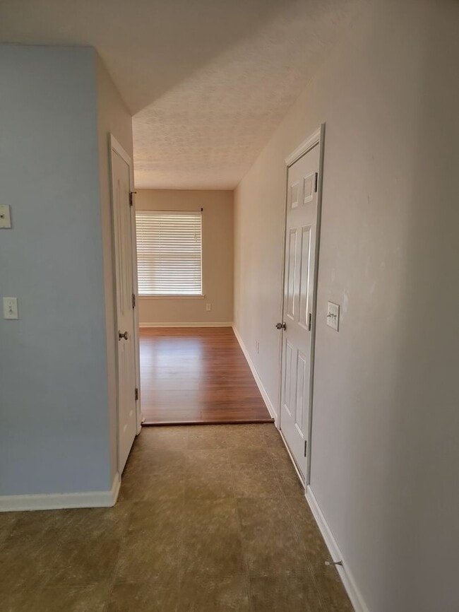 Building Photo - Hogansville Rental, 3 Bedroom, 2 Bath, Aug...