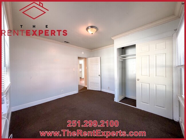 Building Photo - 156 Hemley Ave