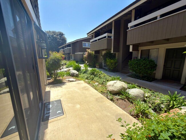 Building Photo - IRVINE 1 BED, 1 BATH CONDO- $2,575 ("THE SPRINGS" COMMUNITY)