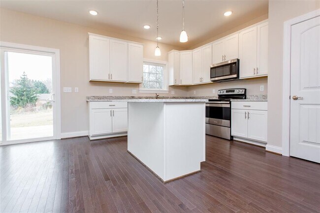 Building Photo - 1073 Bluemoon Dr