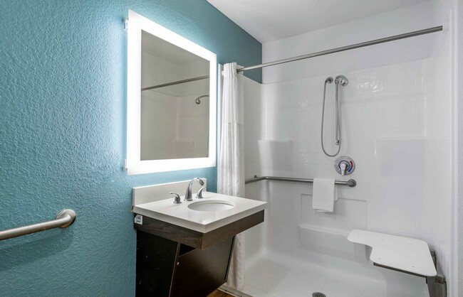 Building Photo - Furnished Studio-Orlando - Airport