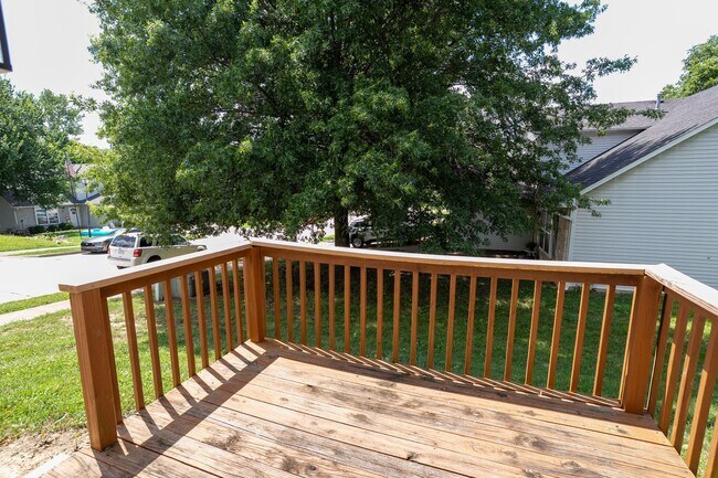 Building Photo - 5001-5003 Carrie Ridge Dr.