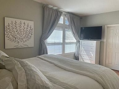 Building Photo - 31 Jackson St