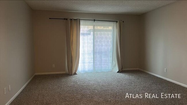 Building Photo - 4546 W Continental Dr