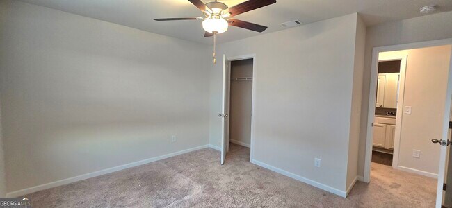 Building Photo - 82 Sepia Oak Dr