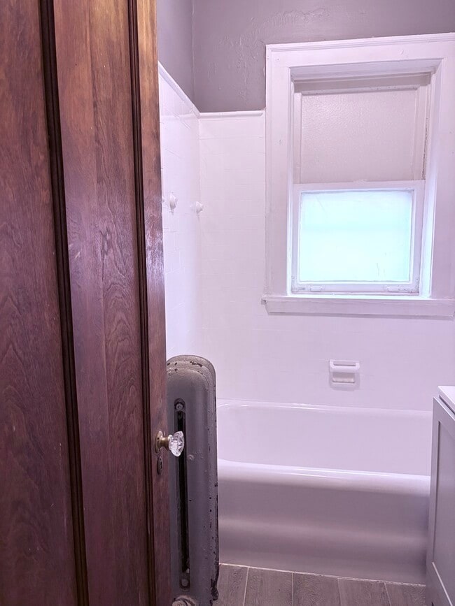 Building Photo - 7655 S Yates Blvd