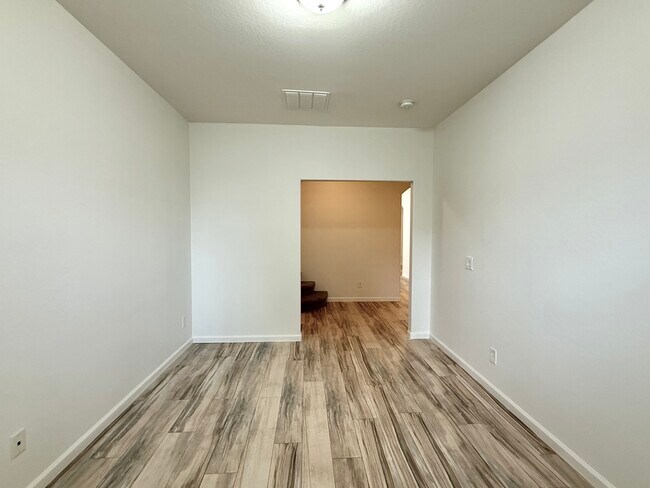 Building Photo - 3954 E Leslie Dr