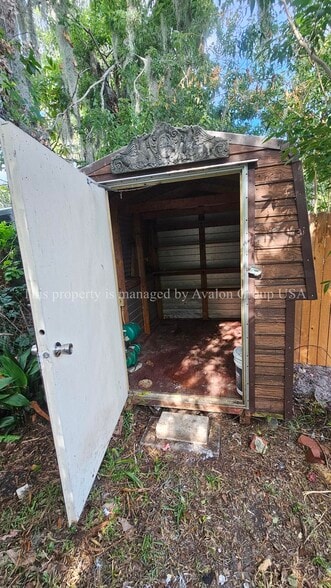Building Photo - 6063 Longchamp Dr