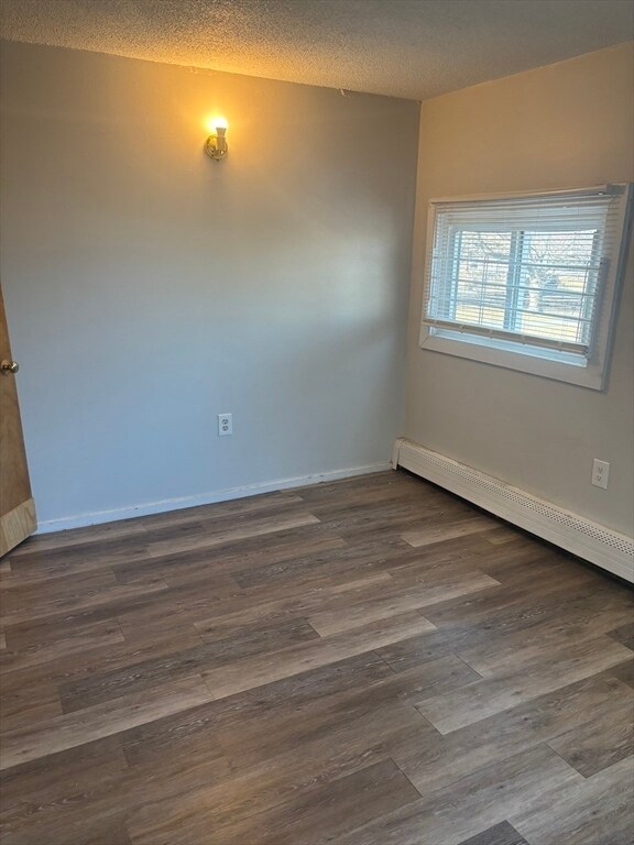 Building Photo - 108 S Common St