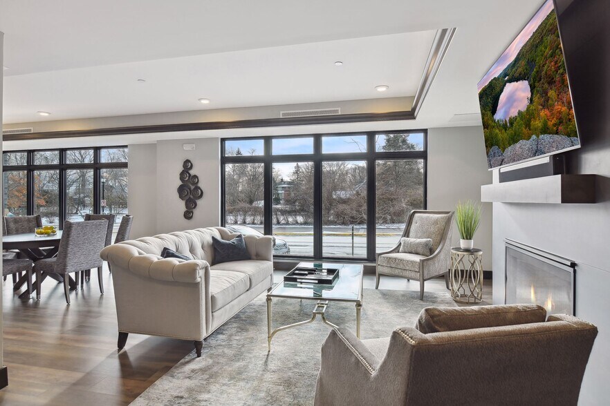 Clubroom for residents to use for private gatherings - 222 Ferndale Rd S