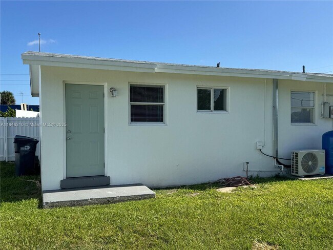 Building Photo - 10541 SW 184th St