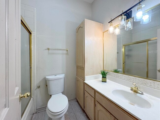 Building Photo - 3003 Edgefield Ct