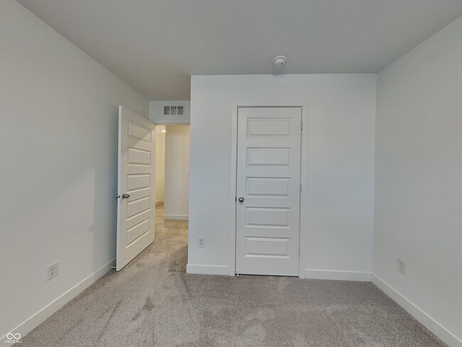 Building Photo - 11831 Moorfield Ln