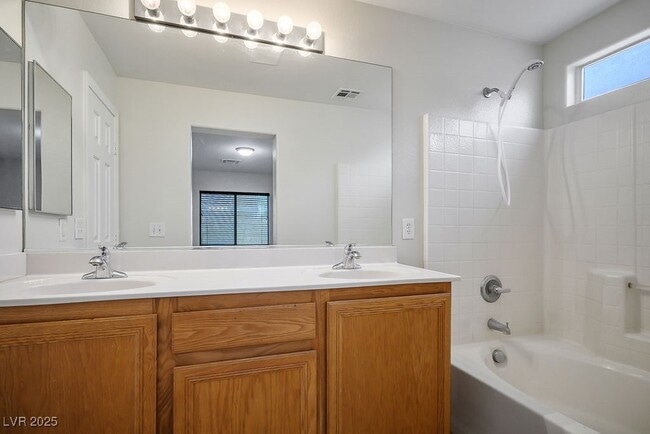 Building Photo - 853 Blushing Rose Pl