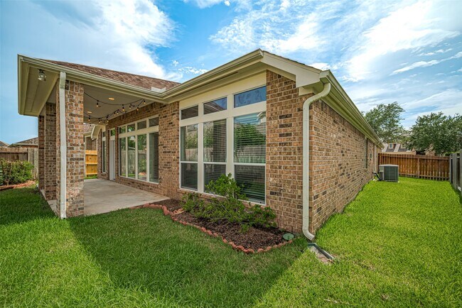 Building Photo - 13315 Peach Orchard Ln