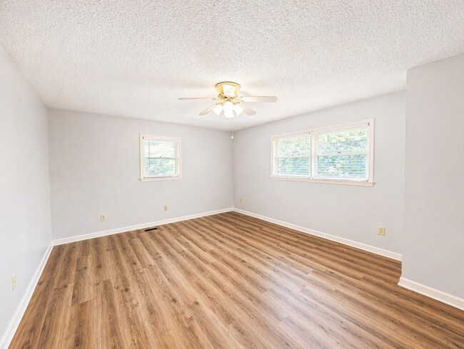 Building Photo - Marion Long Term Rental!