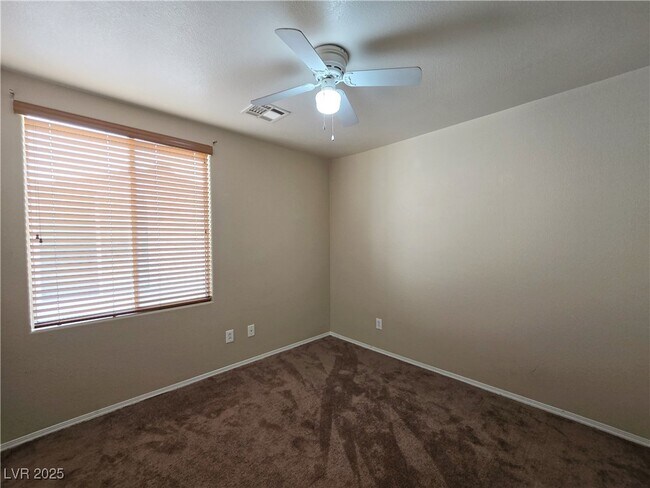 Building Photo - 5431 W Hasley Canyon Ave