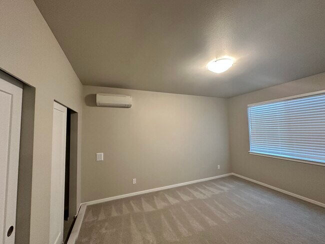 Building Photo - 12477 SE 301st Pl