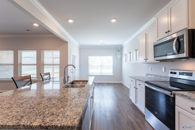 Building Photo - 22654 Regent Dr