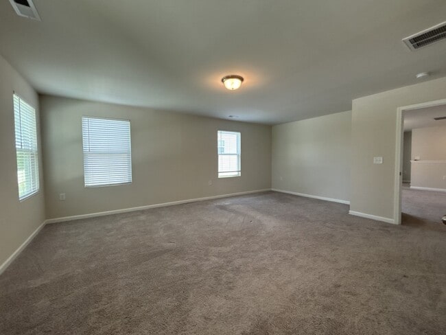 Building Photo - 301 Wilbur Lake Dr