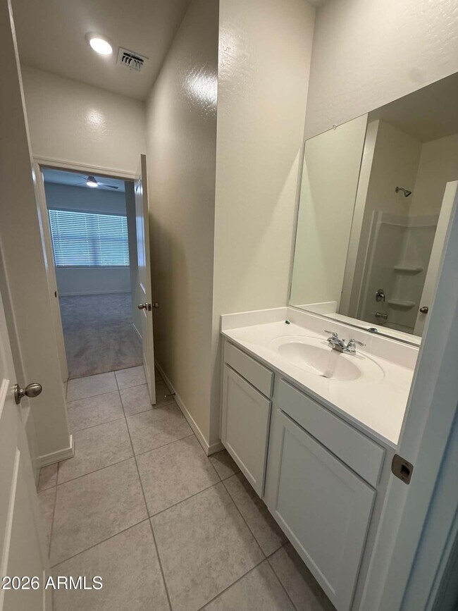 Building Photo - 2073 Driftwood Dr