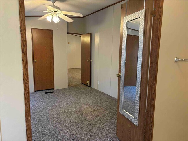 Building Photo - 133 Cherokee Ln