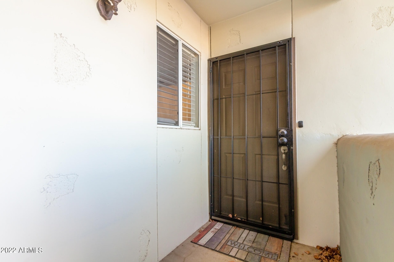 Building Photo - 1825 W Ray Rd