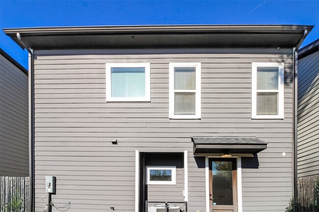 Building Photo - 2514 Terry St