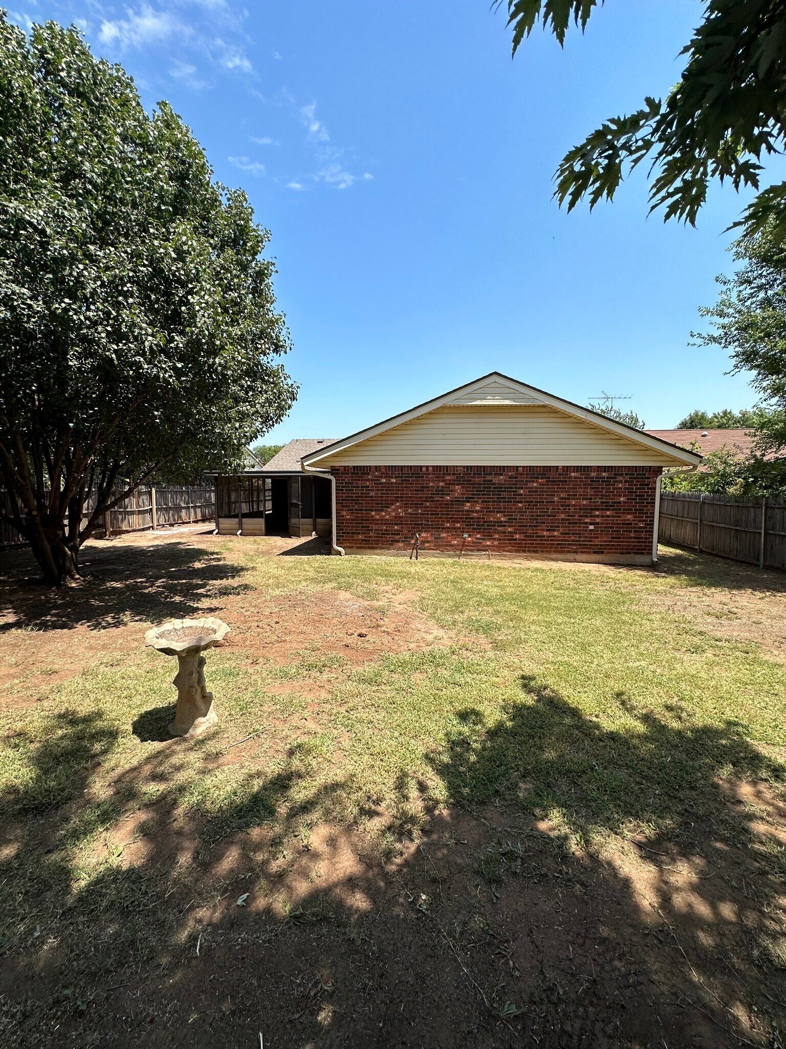 Building Photo - 301 N Morgan Dr