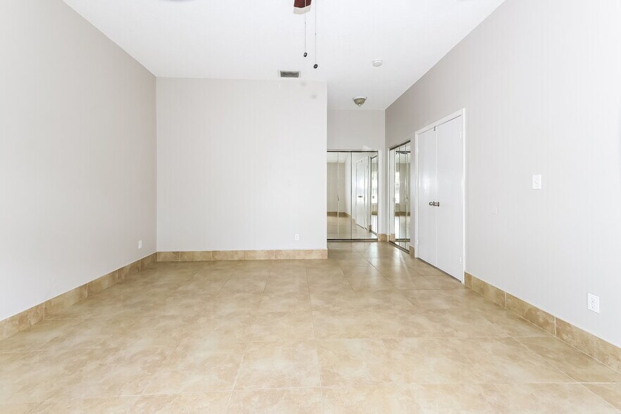 Building Photo - 108 Sherwood Dr