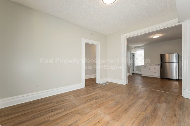 Building Photo - 2233 Milligan Ave