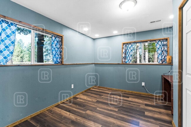 Building Photo - 17922 N Hatch Rd
